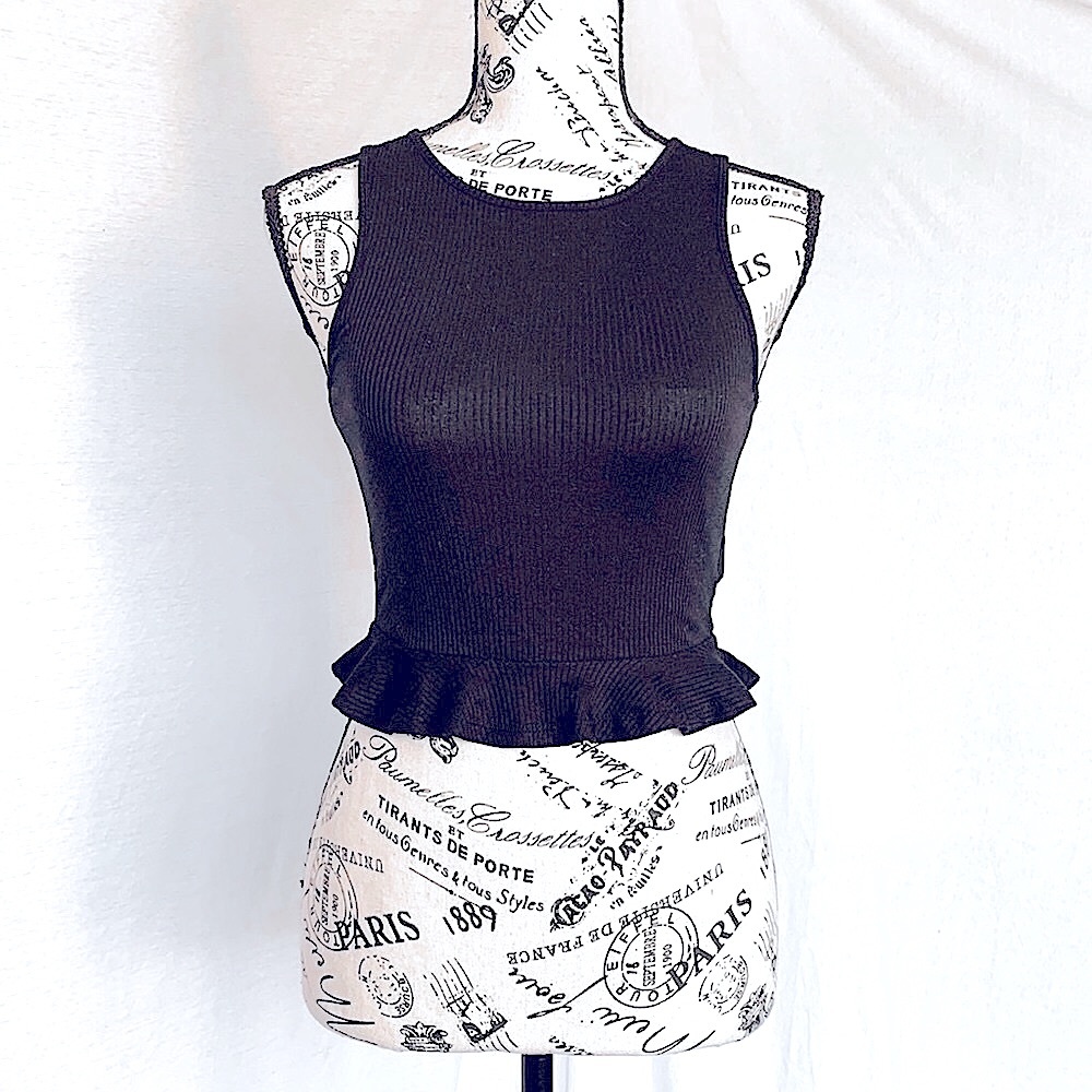 F21 Ruffle Hem Crop